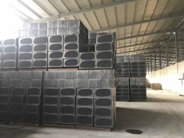 建筑外墻保溫板選用石墨改性水泥基保溫板，A級防火，施工方便，粘接好，壽命長